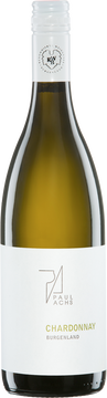 Chardonnay wird zu 80% im Stahltank ausgebaut, das gibt dem Wein eine schöne Frische, 20% werden im großen Holzfass ausgebaut. Das Holzfass ist über 40 Jahre alt, d.h. es gibt keine Holzaromen ab, gibt dem Wein aber aufgrund der Microoxydation eine schöne Mineralität und Komplexität.
Diese Kombination ergibt einen frischen Chardonnay, mit Tiefgang, der ein wunderbarer Aperitif ist, aber auch sehr gut als Speisebegleiter einsetzbar ist.