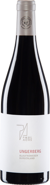 Kräftig, elegant, feine mineralische Note. 
Die Toplage Ungerberg neigt sich in SSW Richtung, 
dadurch heizt sich der Boden sehr gut auf und 
gibt dem spätreifen Blaufränkisch die perfekte Reife. 
Kalk im Boden sorgt für schöne Saftigkeit, 
die Eisenschicht im Unterboden für eine 
harmonische Mineralität.