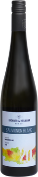 Ein komplexer, sortentypischer Sauvignon Blanc mit intensiven
gelbfrüchtigen Aromen von Südfrüchten in der Nase und am
Gaumen, opulent fruchtbetont, ausgewogen und erfrischend.