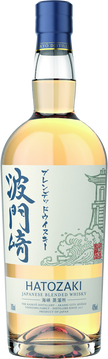 Die Familie Yonezawa zog im Jahr 1856 nach Akashi City. Nachdem sie bereits die Kunst des Sake-Brauens beherrschte, begann die Familie 1917 mit der Destillation. Ein Jahrhundert später ehrt Kimio Yonezawa, der Master Blender und Destillateur des Hauses, sein Erbe und das 100-jährige Bestehen des neuen Zweiges im Familienunternehmen, indem er die Kaikyo-Destillerie und die Hatozaki-Whiskys kreierte. Alle Hatozaki-Whiskys sind das Ergebnis eines doppelten Blendings. Zuerst werden mehrere Whiskys ausgewählt, um den Basis-Blend zu erstellen. Diese Auswahl wird dann so lange wie nötig reifen gelassen. Ein Teil dieses Basis-Blends wird dann in der Kaikyo-Destillerie, die ihren Namen von der nahegelegenen Hängebrücke hat, mit anderen Whiskys in Fässer abgefüllt. Während dieser zweiten Stufe des Blendings werden verschiedene Arten von Fässern verwendet, wie Bourbon, Sherry, Sakura (japanische Kirsche) oder sogar Mizunara (japanische Weißeiche). Dieser Schritt ermöglicht es, zusätzliche aromatische Noten einzuarbeiten