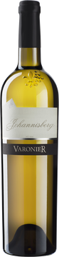 Der Johannisberg (Sylvaner oder Gros Rhin), die zweitwichtigste im Wallis eingeführte weisse Rebsorte, stammt ursprünglich aus dem Rheingau in Deutschland. Er hat sich im Wallis in den leichten, schiefer- und kieshaltigen Böden ausgebreitet, die ihm eine muskulöse Fruchtigkeit mit einem Hauch von Mandeln verleihen. Die Spätlese verleiht dem Johannisberg einen tiefen Süsskomplex, ohne einer gewissen Beständigkeit Abbruch zu tun. So zählt er zu den Weinen von grosser Klasse.