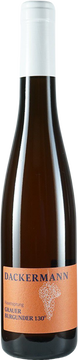 Als Grundlage für diesen Wein diente ein ausgewähltes Lesegut, wie es nur in seltenen Jahrgängen zu ernten ist. Hier treffen feine Erdbeer- und Himbeeraromen in der Nase auf exotische Früchte am Gaumen.