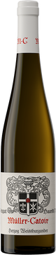 WEISSBURGUNDER
trocken
Herzog
Dieser Wein ist vegan. Dieser Wein wurde aus Trauben gekeltert, welche aus kontrolliert biologischem Anbau stammen (EU-Bio-Siegel). Dieser Wein wurde ausschließlich aus handverlesenen Trauben gekeltert.
CHARAKTER
Helles Goldgelb mit grünen Reflexen. Aromen von Steinobst, gelbe Birne und grüner Apfel. Beim Schwenken zeigen sich deutlich Kirchenfenster am Glasrand, was auf einen körper- und extraktreichen Wein schließen lässt. Der Wein läuft weich und ölig in den Mund. Die frische und saftige Säure paart sich mit Würz- und Kräuternoten. Diese vermischen sich mit Blutorange und Pampelmuse. Im Finale die abgeriebene Schale der Grapefrucht. Fürstlich wie ein Herzog! Trinken Sie diesen Wein aus einem großen bauchigen Glas, damit sich Ihnen die Vielfalt der Aromen bis zur Vollendung erschließen.

Wir haben dazu einen Geflügelsalat kreiert mit filitierten Apfelsinen, etwas Fenchel, roten Weintrauben und gehackten Walnüssen. Die Marinade aus Salatcreme, Joghurt, abgeriebene Zitronenschale