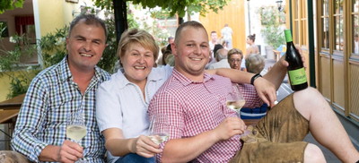 Weinbau & Buschenschank Familie Mayer