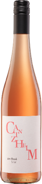 Der Rosé aus dem Hause Cantzheim ist ein sehr gefälliger Wein, eigenständig und mit seiner Frischfruchtigkeit besitzt er Reminiszenzen an einen ernsthaften Rosé französischer Herkunft.
Der Rosé wurde aus Trauben vom Spätburgunder und Regent gekeltert.