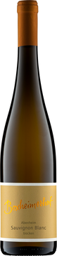 Unser Abenheimer Sauvignon Blanc stammt aus unserer Heimatstadt Abenheim.
In Abenheim haben wir unterschiedliche Parzellen, deshalb haben wir hier in diesem Sauvignon Blanc unterschiedliche Bodencharaktere kombiniert.
Dieser Sauvignon Blanc hat eine schöne Harmonie von Reife und Frische.
Schöne Aromen von frischem Gras und einem leichten Hauch von Kiwi in der Nase.
Der Geschmack ist voluminös, mit angenehmer Säure und die Fruchtaromen runden das Geschmacksprofil perfekt ab.