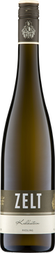 Die Trauben aus der Vorlese unserer Großen und Ersten
Lagen in Laumersheim bilden die Basis für diesen Wein.
Er zeigt unverkennbar, auf welchem Boden er gewachsen
ist. Die Kalksteinmineralität verbindet Fruchtaromen von
Grünem Apfel und Aprikose. Im Gaumen zeigt er würzige
Noten mit einem griffigen Abgang.