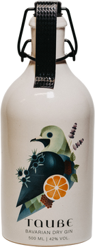 Im Bild befindet sich der TAUBE Bavarian Dry Gin.