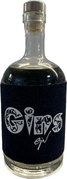 Unser Gins Gin ist komplett von Hand gefertigt und wird in geringer Stückzahl hergestellt. Über 36 verschiedene Kräuter und Gewürze, abgestummen mit einer frischen fruchtigen und erdigen Note, kitzeln deinen Gaumen und Geschmackssinne. Dafür benutzen wir für einen Batch über 18 kg unserer Kräuter und Gewürze, welche zudem über 75% aus biologischem Anbau sind. Ein unvergessliches pures Trinkerlebnis oder mit einem Premium Tonic gemischt einfach genial!