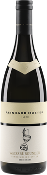 Ein Wein mit temperamentvollem und lebhaftem Charakter. Er schmeckt nach Stachelbeeren, grünem Paprika, Brennnesseln und zarten Noten von Holunderblüten. Am Gaumen sehr saftig mit deutlicher grüner Aromatik.

Wir lieben die würzige grün-vegetabile Kompomente des Sauvignon Blanc zu frischem Spargel oder Pasta mit Bärlauchpesto.