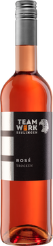Dieser kräftige Rosé setzt sich aus den Rebsorten Cabernet Sauvignon, Cabernet Franc und Syrah zusammen. Die Farbe erscheint in einem kräftigen Rosé. Würzig, Blutorange, Cassis. Im Geschmack präsentiert er sich vollmundig mit einem feinen Schmelz am Gaumen.
