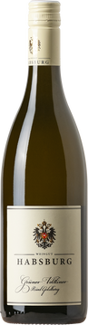 Mittleres Grüngelb, Silberreflexe. Frische gelbe Apfelfrucht, ein Hauch von Mango und Blütenhonig, kandierte Orangenzesten unterlegt. Saftig, elegant, weiße Kernobstnuancen, feiner Säurebogen, mineralisch und gut anhaftend, ein herzhafter, bereits gut antrinkbarer Speisenbegleiter.