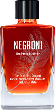Der Negroni ist ein zeitloser Klassiker. Der bittersüßliche Cocktail benötigt keine Einleitung und weiß bei jedem Anlass zu überzeugen.

Negroni Mood• Hergestellt in Deutschland mit den renommiertesten Edelspirituosen.
• In akribischer Handarbeit gefertigt und abgefüllt.
• Kein Mindesthaltbarkeitsdatum und somit haltbar ohne Qualitätsverlust.
• Nachhaltige 100ml Recyclingglasflasche.
• Negroni hat einen Alkoholgehalt von 26,1% vol.

Im berühmten Negroni sollten zwei Zutaten keinesfalls fehlen: der Markt dominierende Campari und der berühmte süße Wermut Antica Formula. Zusammen mit The Duke Gin entsteht eine eine unwiderstehliche und leidenschaftliche Kreation, die man den ganzen Tag und die ganze Nacht trinken kann.

Für den perfekten Cocktalegenuss, empfehlen wir unseren Cocktale Tumbler – auch erhältlich in unseren auserwählten Ensembles.

Enjoy.