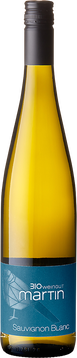 Leuchtendes Gelb mit grünen Reflexen
Abwechslungsreicher Sauvignon Blanc Duft mit typisch exotischen Noten von Physalis, Grapefruit und Ananas und einem leichten Anklang an Paprika und Gurke. Dazu gesellen sich mineralisch-würzige Feuersteinnoten und ein Hauch von Schießpulver.
Im Mund frisch mit leichtem Moussieren und angenehm spürbarer Säure. Die leichte Adstringenz kleidet den Mund aus und am Gaumen zeigen sich wieder gelbe Früchte und ein Hauch von Paprika, die mit einer dezenten Salzigkeit langsam im Nachhall verblassen.

Sehr komplexer Sauvignon mit guter Balance zwischen gelb und grün und einem spannenden mineralisch-rauchigem Anklang wie man sie eher bei französischen Sauvignons findet.

Ganz klassischer Begleiter für Meerstiere. Perfekt zu mit Zitrone, Knoblauch und Petersilie gebratene Garnelen mit frischem Weißbrot.