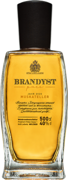 Brandyst Pure 2020 – Muskateller
Dieser sortenreine Qualitätsweinbrand strahlt klar und golden. Die Nase offenbart leichte Röstnoten und den Duft von Mango und Birne. Der junge und würzige Geschmackskörper zeigt fruchtige Weinaromen und leichtes Holz.