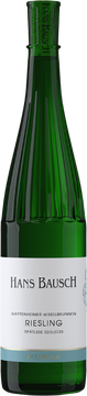 Erfrischende Säure und edle Fruchtsüße zeichnen diesen Wein aus. Mit viel Schmelz und Fülle verbreitet er sich im Mund bevor der Riesling lebendig frisch und mit einer eleganten Restsüße am Gaumen ankommt.