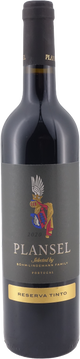 Dieser ausgezeichnete Wein präsentiert sich in dunklem Granatrot mit violettem Schimmer. In der Nase intensive Aromen von Wald- und Beerenfrüchten gepaart mit einem Hauch von dunkler Schokolade, Vanille und Marzipan. Am Gaumen saftig, dicht, vollmundig und vielschichtig mit samtiger Tannin Struktur. Sein Finale, überaus langanhaltend. Ein Wein der schon in der Nase begeistert und anschließend jeden Gaumen erfreut.