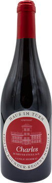 Erstmalig am nördlichen Mittelrhein Merlot angebaut, ausgebaut auf französisches Barrique. Verbleibt 3 Jahre in Keller vor bis zu optimalen Reife.