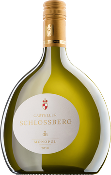 SENSORIK
Die Nase ist geprägt von Aromen erntereifer Quitten und getrockneter Ananas. Feine Nuancen mediterraner Kräuter bereichern die kraftvolle Eleganz. Viel Druck am Gaumen und die typische Salzigkeit des Gipskeupers verleihen ein gebührendes Finale.
AUSBAU
Vollreife, gesunde Trauben aus den besten Parzellen am Westhang des Schlossberges bilden die Basis für unser VDP.GROSSESGEWÄCHS. Leichter Schalenkontakt und Spontangärung sowie Reife in Fässern aus Casteller Holz unterstützen die Terroirprägung.
HERKUNFT
Franken, VDP.GROSSE LAGE CastellerSchlossberg
GENUSSFREUDE
Trinktemperatur: 12-14 °C
Reifefähigkeit: 10-30 Jahre
Glasempfehlung: Burgunderglas