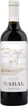 Bereits Ende September fand die Handlese der Tempranillo Trauben statt. Für diesen Wein werden die Trauben selektioniert. Nur das beste Traubenmaterial durchläuft die Spontan-Vergärung. Während anschliessenden 14-16 Monaten reifen Sie in 80 % neuen amerikanischen Eichenfässern und in 20% neuen französischen Fässern. Aussergewöhnliche Qualität die zu 100 % in neuen Eichenholzfässern ausgebaut wird.
