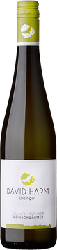 Aus den Trauben unserer Lössweingärten keltern wir diesen besonders sortentypischen Grünen Veltliner. Leichtfüßig, frisch und fruchtig, ein Wein für jeden Anlass und für wahre Weinschwärmer.