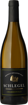 Der kräftige, komplexe Chardonnay Barrique vom Schlegel Weingut zur alten Post ist ein aromatischer, trockener Weisswein. Die leichte Vanille-Honig-Note, vereint mit dem typischen Chardonnay-Aroma, lässt den Wein sehr harmonisch wirken. Er ist ein passender Begleiter zu Salaten, Geflügel, Meeresfrüchten, Spargeln und Vorspeisen.