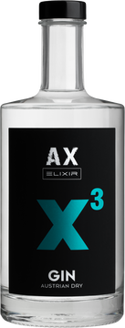 Der Gin X3 begeistert mit einem sanften, beerigen Geschmack. Die lebhaften Aromen der Waldbeeren und die subtile Schärfe des schwarzen und grünen Pfeffers harmonieren perfekt miteinander und erzeugen neben neun weiteren Botanicals ein intensives Genusserlebnis.

Mit dem Wacholder im Vordergrund, erlebst du einen beerigen Genussmoment, der den Geschmack der Natur in jedem Schluck einholt.