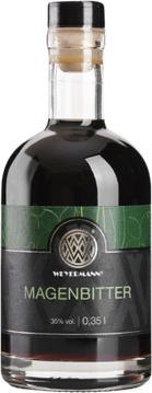 Unser Magenbitter ist der perfekte Digestif nach einer fränkischen Mahlzeit.

Nach der traditionellen Mazeration wurden acht ausgewählte Wurzeln, Kräuter und Gewürze zu diesem ausgewogenen, wohlschmeckenden Magenbitter vereint.

Abgerundet mit Weyermann® SINAMAR®.