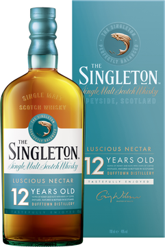 Unser 12 Jahre alter Single Malt Scotch Whisky reift in einem hohen Anteil amerikanischer Eichenfässer und einem kleinen Anteil europäischer Eichenfässer, um die Flüssigkeit auszugleichen. Das Ergebnis ist ein leicht zu genießender Single Malt mit Noten von köstlichem braunem Zucker, weich gekochten Äpfeln und cremigem Toffee, am besten serviert mit Lachen und guter Gesellschaft.