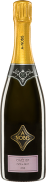 Farbe: typische Champagnerfarbe, leichtes leuchtendes helles Roségold.
Mousseux: feiner kompakter Schaum, beim Einschenken elegantes Perlenspiel im Glas.
Geruch: Der frische Zitrusduft wird abgelöst von den Aromen der Linde. Diese Aromen vereinigen sich mit dem Duft der gelben Birne, die nach einiger Zeit abgelöst werden vom Duft der Mandarine. Im Glas entwickeln sich nach einer kleinen Wartezeit Düfte der Kirsche und der Rose.
Geschmack: Frisch am Gaumen, aber doch sehr langanhaltend harmonisch in einem eingebunden Säurespiel.