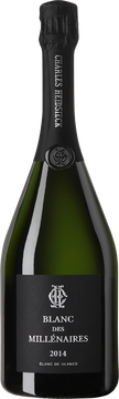 „Der Blanc des Millénaires 2014 spiegelt auf intensive und elegante Weise die Essenz der Signatur des Hauses Charles Heidsieck wider. Zehn Jahre Geduld und die Aufmerksamkeit von drei Kellermeistern brauchte es,
um dieses Meisterwerk von der Côte des Blancs zu meißeln. Der Genuss des achten Jahrgangs in vierzig
Jahren Blanc des Millénaires Geschichte bietet eine Reise durch die Zeit beginnend mit der Kreide des Terroirs bis zu den zweitausendjährigen Crayères.“
Elise Losfelt, Cheffe de Cave
