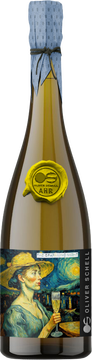 Mit viel Frische und feinperlender Frucht verzaubert dieser Weiße Burgunder Sekt den Gaumen und die Sinne.
Arome von reifen Birnen und Honig ergänzen die Cremigkeit unseres Sektes.

Auch hier haben wir wieder versucht, unsere Leidenschaft für die Kunst mit unserem Wein zu verbinden.

Bei dem Etikett haben wir uns von Van Goghs Sternennacht (engl. The Starry Night) inspirieren lassen.

Unser „The Sparkling Night“ passt einfach hervorragend zu der Stimmung, die das Bild ausstrahlt.
Mit einem Glas guten Sekt, lässt sich jeder Sternenacht gleicht noch mehr genießen.

Wir haben sehr viel Arbeit und Liebe in jede einzelne Flasche gesteckt und somit ist auch keine wie die andere.

Der Sekt wurde nach der „methode champenoise“, also der traditionellen Flaschengärung hergestellt, wie man es auch von guten Champagnern kennt.

Nach 13 Monaten Hefelager, wurder er Degogiert und von Hand ausgestattet und versiegelt.

Wir wünsche viel Freude mit jedem Glas unseres Weißburgunder.