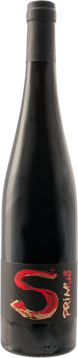 der erste Barriquewein von Jungwinzer Simon entstand 2011 und wurde PrimusS genannt. Diese Serie wurde fortgeführt.