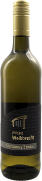Chardonnay ist eine der populärsten Rebsorten der Welt.
Sie ist in allen weinbautreibenden Ländern vertreten.
Ein junger Verführer mit zarter Würze nach Banane und Kokosnuss.
Im Duft dominieren exotische Früchte, Melone sowie reife Stachelbeere.
Als Essensbegleiter passt er sehr gut zu Fisch, Meeresfrüchten,
herzhaftem Käse und Geflügel.