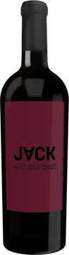 JACK without dad! Red 2020 zeigt sich im Glas durch ein dunkles Rubinrot mit klaren, hellroten Rändern. Dunkle, rote Früchte dominieren die klare fast schon untypisch fruchtige Nase. Am Gaumen ist er kein Leichtgewicht und kommt mit reifem Tannin und ordentlichem Druck. Auch hier dominiert die dunkle Frucht. Im Kern des Weines zeigt sich der Schotterboden auf dem er gewachsen ist. Die moderate Säure und die reifen Tannine helfen dabei, die Frucht zu differenzieren und jede einzelne klar wahrzunehmen. Der Abgang ist getragen von der moderaten Säure und den reifen, runden Tanninen. Er ist von guter bis mittlerer Länge.
