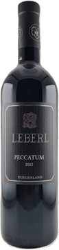 Peccatum 2022
Peccatum (lat.“SÜNDE“) ist eine Cuveé von unseren besten Lagen und Fässern aus Blaufränkisch, Cabernet Sauvignon und Merlot. Die Trauben werden im August stark ausgedünnt.