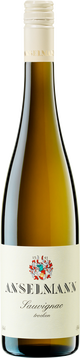 Sauvignac gehört zu der neuen Generation pilzwiderstands-fähiger Rebsorten und hat als Neuzüchtung weltweit noch Seltenheitswert. Der Wein vereint die exotische Aromatik des Sauvignon blanc, insbesondere einen Anklang von schwarzer Johannisbeere, mit den frischen Apfel- und Zitrus-Noten des Rieslings. Ein lebendiger Wein mit animierender Säurestruktur.