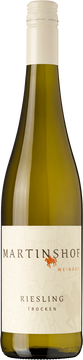 Spritzig, fruchtig und moderate Säure - darin könnte man einfach baden.

Mehr wollen wir zu diesem unkomplizierten Riesling nicht sagen. Probiert ihn einfach selbst!