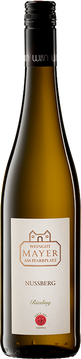 Duftige und vielschichtige Fruchtaromen. Druckvoller und kräftiger Körper mit viel Mineralik. Die elegante Säure balanciert den kraftvollen Körper perfekt aus. Ein langlebiger Riesling mit viel Klasse.