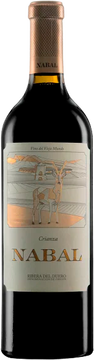 Mit diesem Tempranillo steht ein idealer Begleiter von Hartkäse und würzigem Fleisch auf dem Tisch. Seine Aromen erinnern an Pflaumen und Leder und überzeugen mit opulenter Eleganz. Diese Projekt ist aus jahrelanger Erfahrung und durch einen Familientraum der Familie Navarro Balbás enstanden.