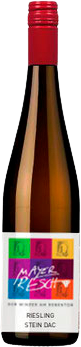 Mittleres Goldgelb, silberfarbene Reflexe. Reife gelbe Fruchtnuancen, etwas Mango und Pfirsich, ein Hauch von Blütenhonig, mineralischer Touch. Reife Frucht, dezente Süße, wirkt etwas weitmaschig, Honigtouch im Abgang, bietet unkomplizierten Trinkspaß. 

 

Passt daher gut zu asiatischen Gerichten, Gemüsepfannen und Fisch.