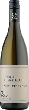 Helles, klares Zitronengelb mit grünen Reflexen.
Sorten -und herkunftstypische Aromatik. Muskat. Holunderblüten sowie weißer Flieder. Sehr kräutrig. Melisse, Thymian. Ein Gelber Muskateller mit herrlichem Biss. Unterstützt von frischer Säure und fantastischem Bouquet von Marillen, Holunderblüten sowie frischer Kräuter. Saftig. Traubig. Ohne Kitsch!
Speisenempfehlung: Aromen geprägte Speisen; Asiatisch; Persisches Reisfleisch; mildes und cremiges Curry