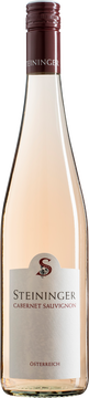 Unsere Roséwein Philosophie ist es nur vollreife Trauben zu verwenden um mehr
 Charakter zu erhalten. Die Trauben werden leicht gequetscht, auf der Maische liegen
 diese ca. 12 Stunden und werden dann sanft gepresst.