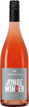 Das neueste Produkt unserer Jungwinzergeneration.
Ein erfrischend anderer Rosé auf Basis von Cabernet Cortis. Durch das Keltern und Vergären ohne Beerenhaut erhält dieser Wein seine reizvolle Farbe, ein kräftiges Rosé mit schimmernden Reflexen. In der Nase ist er würzig und erinnert leicht an Cassis.
Am Gaumen präsentiert er Aromen von Erdbeere und Johannisbeere und eine angenehme frische Fruchtsäure.