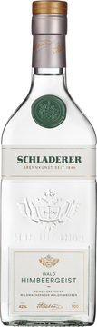 Die vollreifen, wildwachsenden Waldhimbeeren werden mit besonders hohem Beerenanteil verarbeitet. Aufgrund von Bodenbeschaffenheit und Klima entsteht so ein einzigartiges Aroma – feinfruchtig, reintönig und langanhaltend im Nachklang.