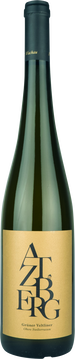 Der im Vergleich zu 2022 etwas kühlere Jahrgang, zeigt dies auch in den Weinen. Nicht ganz so opulent, dafür verspielter und eine ungeheure Länge lassen diesen Wein zum A la Carte Grand Cru Sieger 2024 werden.