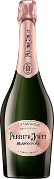 Mittleres Lachsrosa, Orangereflexe, feines Mousseux. Ein Hauch von 
Nektarinen und roten Waldbeeren, ein Hauch von Cassis, mineralische Würze, etwas Blutorangen und weiße Blüten. Straff, engmaschig, delikater rotbeeriger Kern, 
finessenreich strukturiert, zart nach Herzkirschen im Abgang, gut anhaftend, vielseitig einsetzbar.