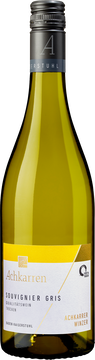 Der Wein erinnert in seiner Stilistik an Weiß- und Grauburgunder.
Im Duft bringt er gelbfleischige Früchte wie Birne, Apfel oder Mirabelle an die Nase.
Am Gaumen finden sich die saftigen Früchte wieder.
Ein ausgewogenes Süße-Säure-Spiel und ein anhaltender Nachhall machen den Wein zum Erlebnis.