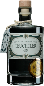 Tradition trifft auf Zeitlosigkeit in unserem Teuchtler Gin. Sorgfältig destilliert und handgefertigt, entfaltet er eine perfekte Balance aus Wacholder, erfrischender Zitrone und dezenten Gewürzen. Ein Gin für wahre Genießer.

Der Teuchtler Gin ist ein erstklassiger, handgefertigter London Dry Gin aus Österreich. Er wird mit erlesenen Botanicals wie Wacholderbeeren, Koriander, Angelikawurzel, Zimt und Zitronenschale destilliert, um ein einzigartiges Geschmacksprofil zu schaffen. Der Gin hat einen harmonischen Geschmack mit einer angenehmen Wacholdernote und einer leichten Zitrusnote. Er eignet sich perfekt für einen klassischen GinTonic oder als Zutat für anspruchsvollere Cocktails.