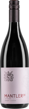 Aus unserem Weingarten „Gesang“ selektionieren wir Zweigelt Trauben zu unserem Symphonie. Die Lagerung in Barriques verfeinert diesen Wein und verleiht Eleganz. Ein Hauch von Zwetschken und saftigen Kirschen. Am Gaumen tiefe Beerenaromen gepaart mit feiner Würze & gut integrierte Tannine.